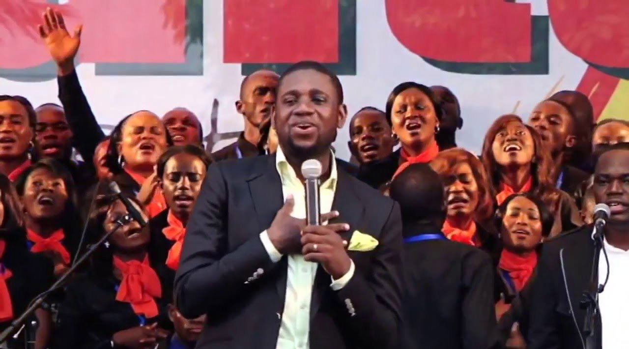 Les chanteurs du groupe Gael