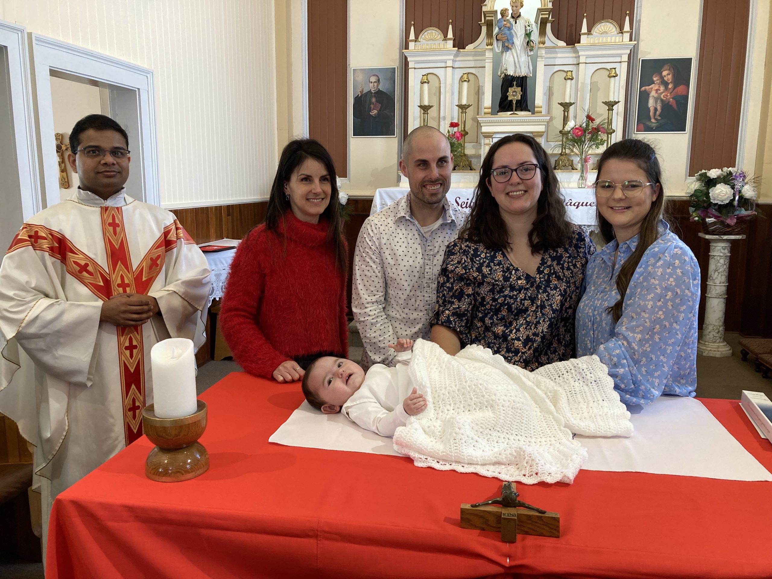 Baptême de Béatrice Grenier, enfant de Ann-Liz et Karl Grenier à 13h le 24 mars 2024 à l’église de la paroisse St-Stanislas de Kostka